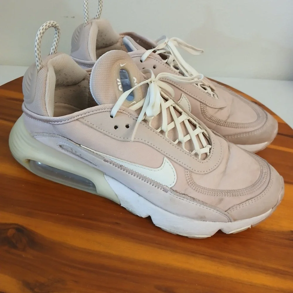 Nike Air Max 2090 Womens 8 Pink Barely Rose Running Shoes Sneakers DA8702-600